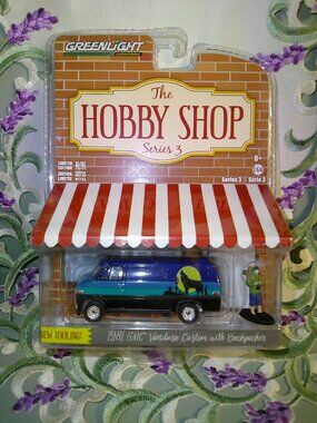 1:64 Greenlight Hobby Shop Series 3 ~ 1981 GMC Vandura Custom w Backpacker NIP